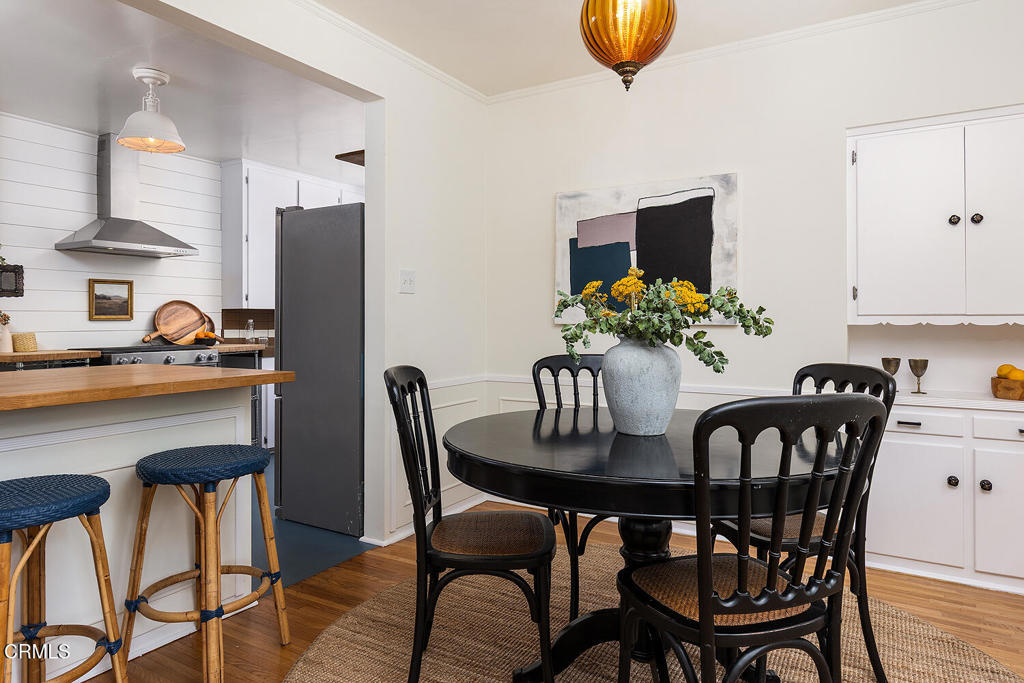 834 N Ave. 63