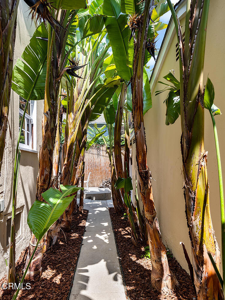 834 N Ave. 63