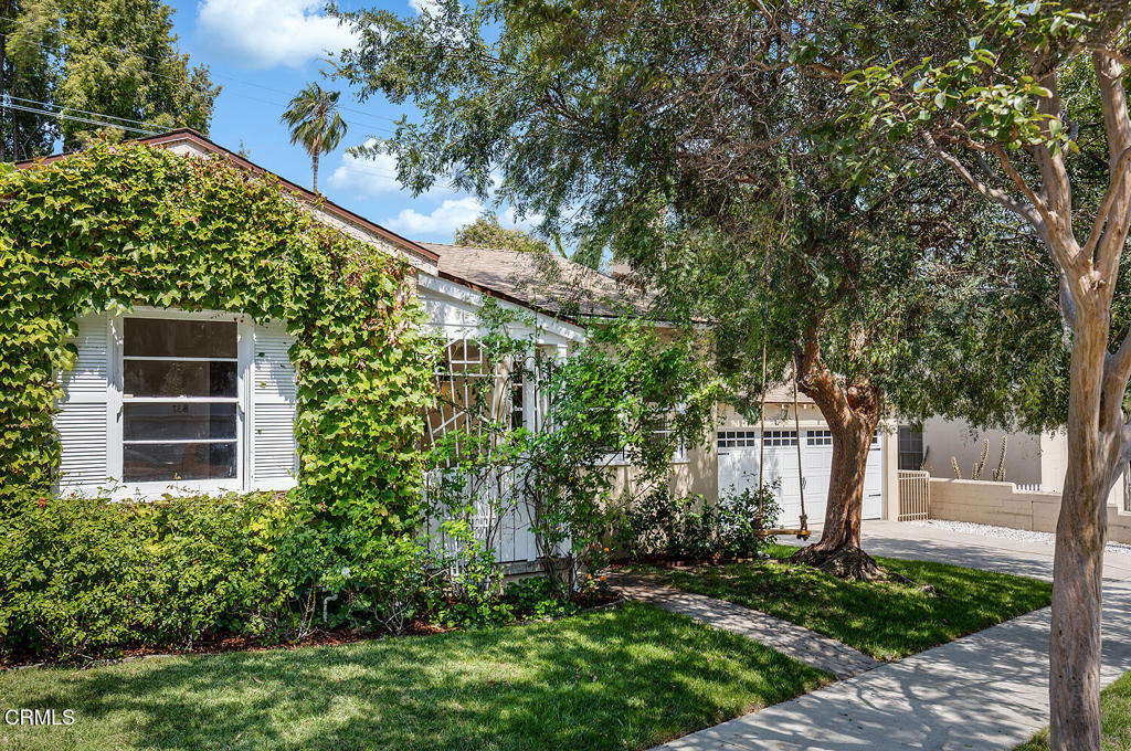 834 N Ave. 63