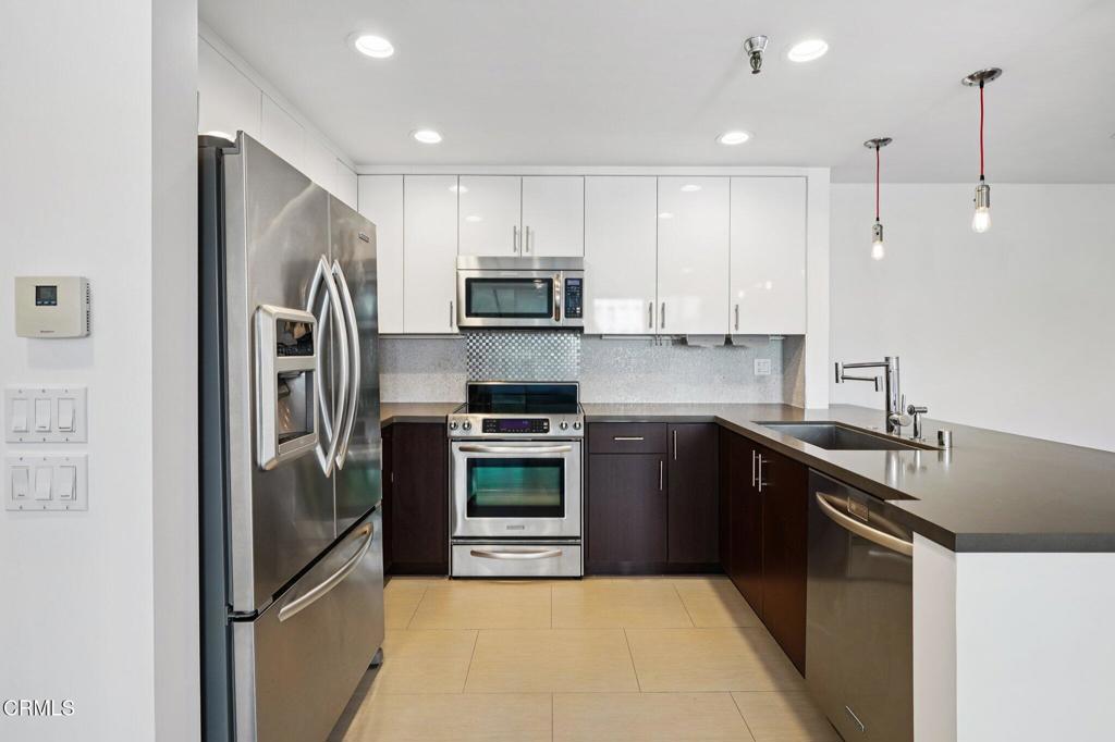 121 S Hope Street 408