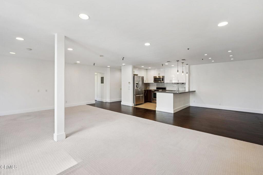 121 S Hope Street 408