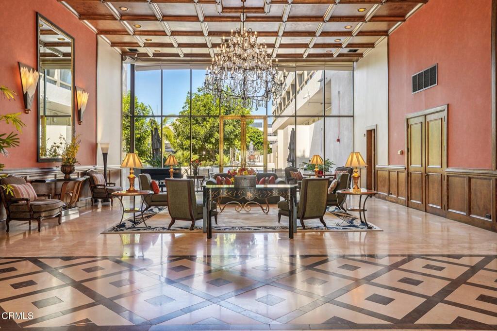 121 S Hope Street 408