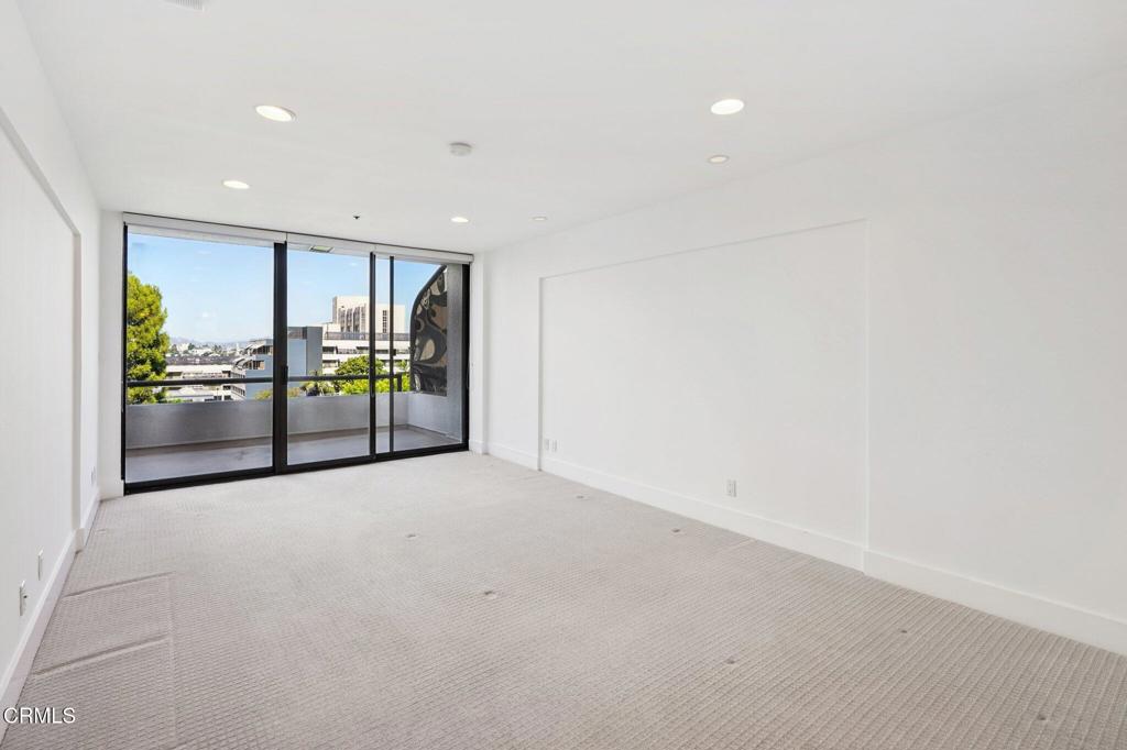 121 S Hope Street 408