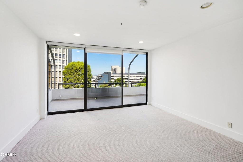 121 S Hope Street 408