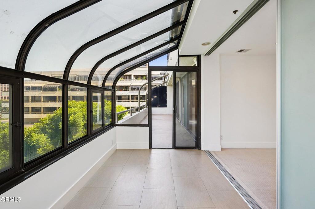 121 S Hope Street 408