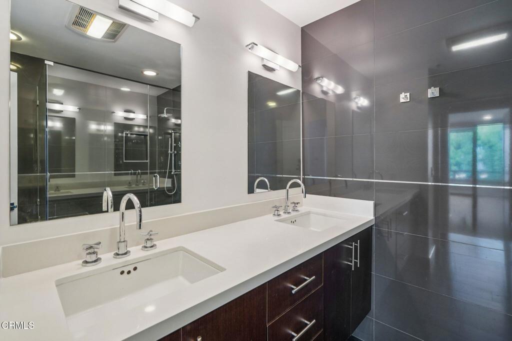 121 S Hope Street 408