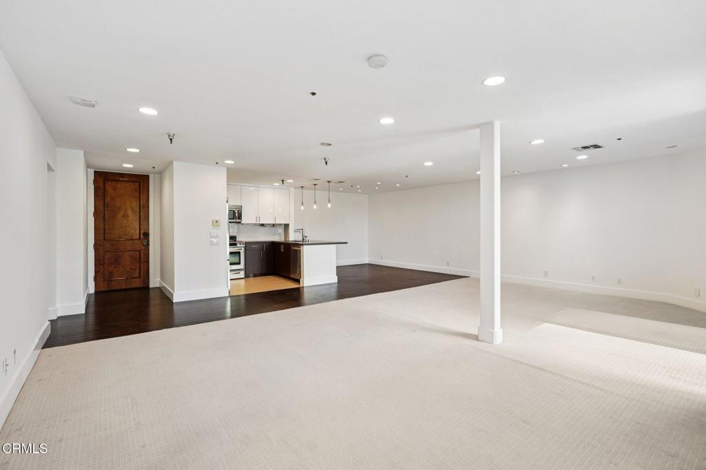 121 S Hope Street 408