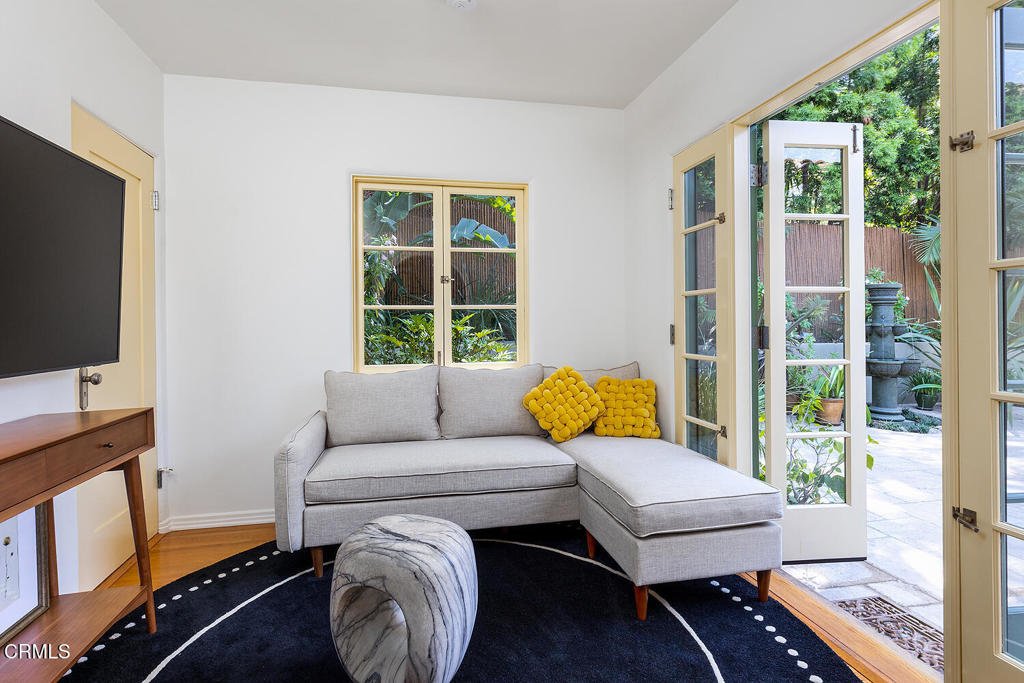 3177 Lake Hollywood Drive