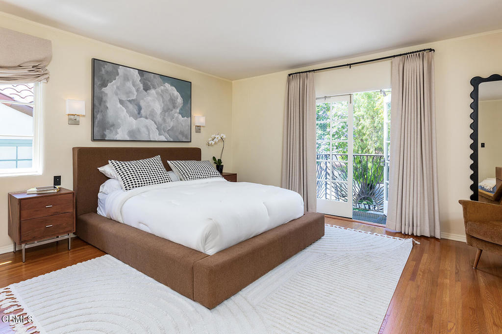 3177 Lake Hollywood Drive