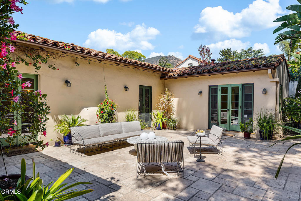 3177 Lake Hollywood Drive