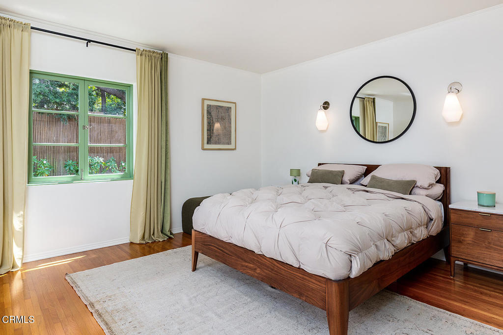 3177 Lake Hollywood Drive
