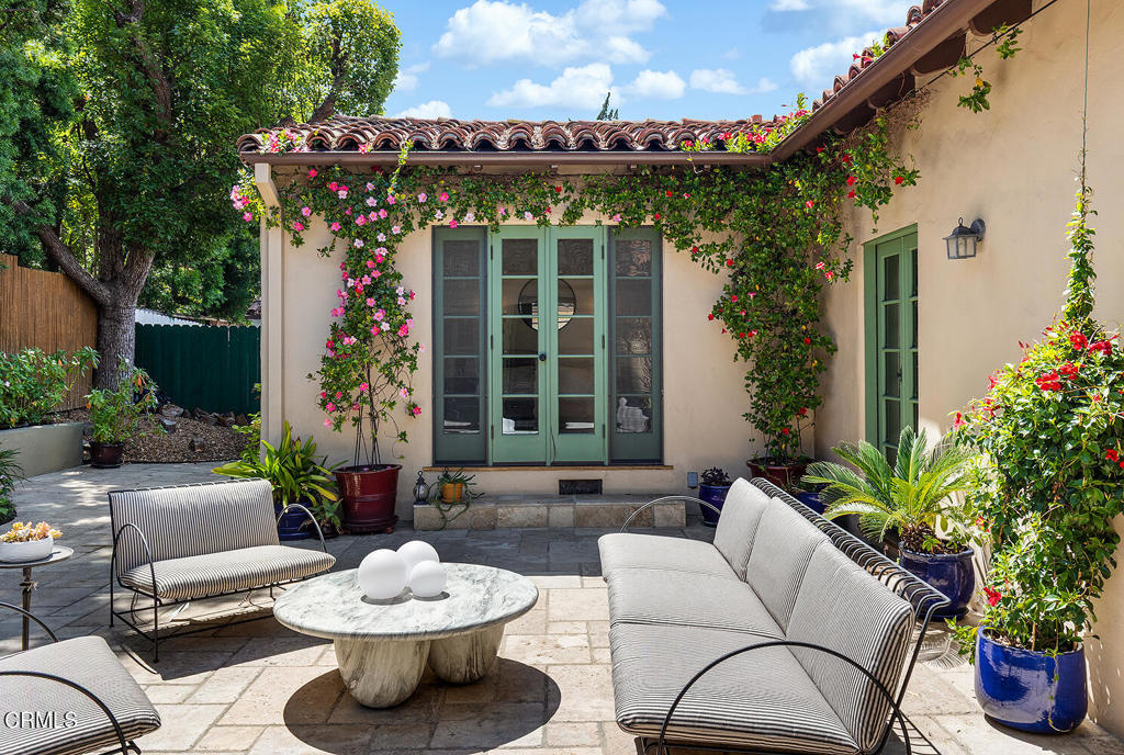 3177 Lake Hollywood Drive