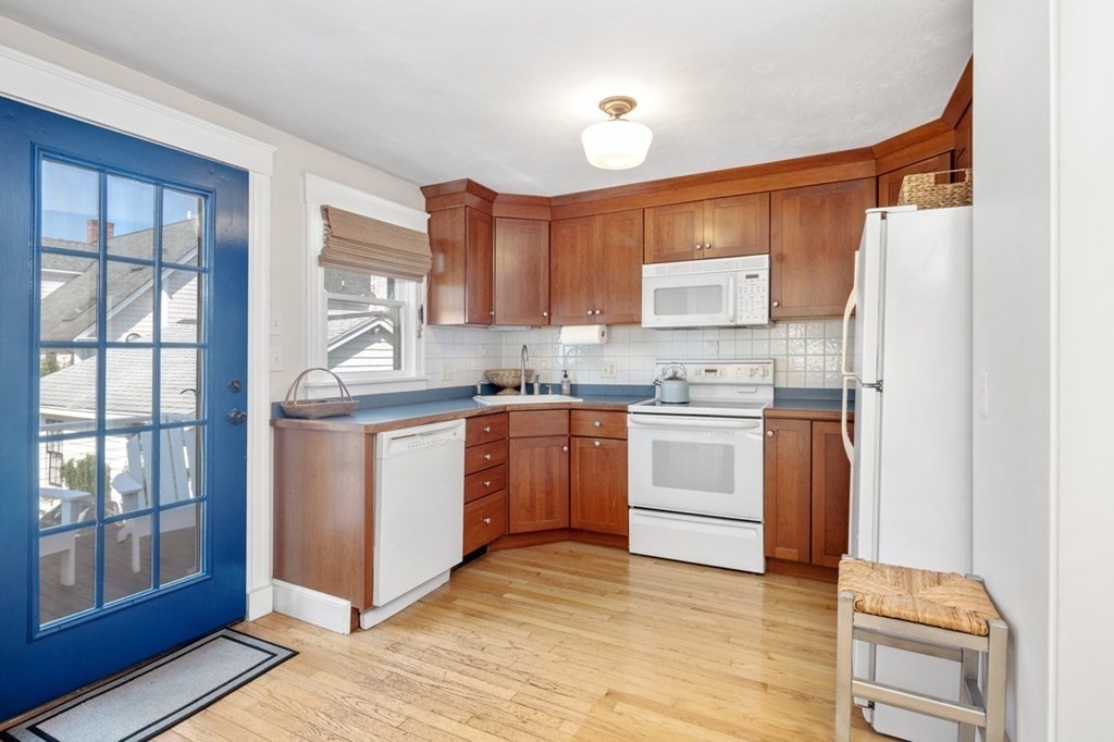 5 Maple Street # 5