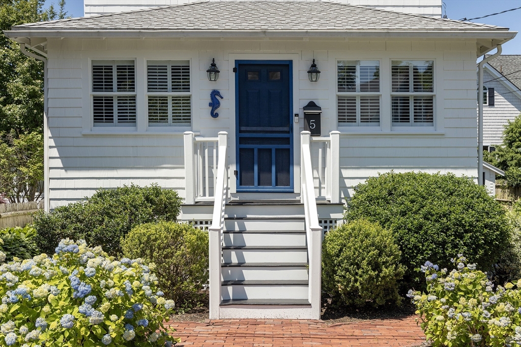 5 Maple Street # 5