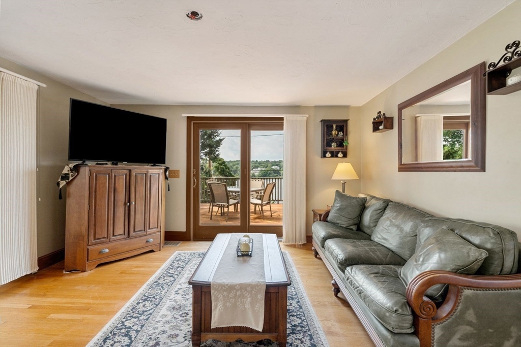 49 Summit Avenue