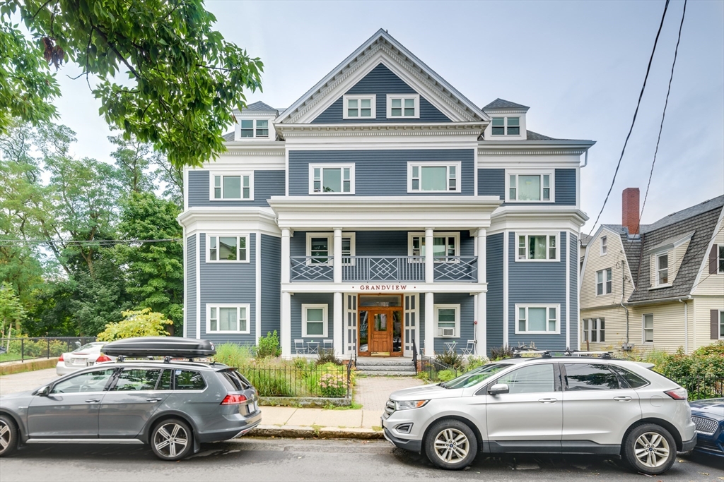82 Munroe St # 1