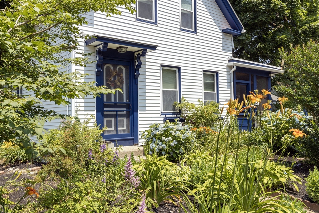 70 Myrtle St