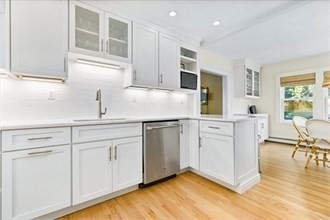 2 Standish St