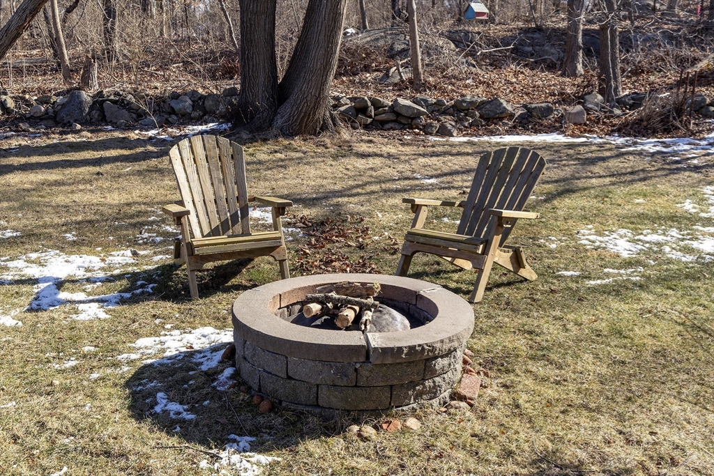 52 Linden Dr