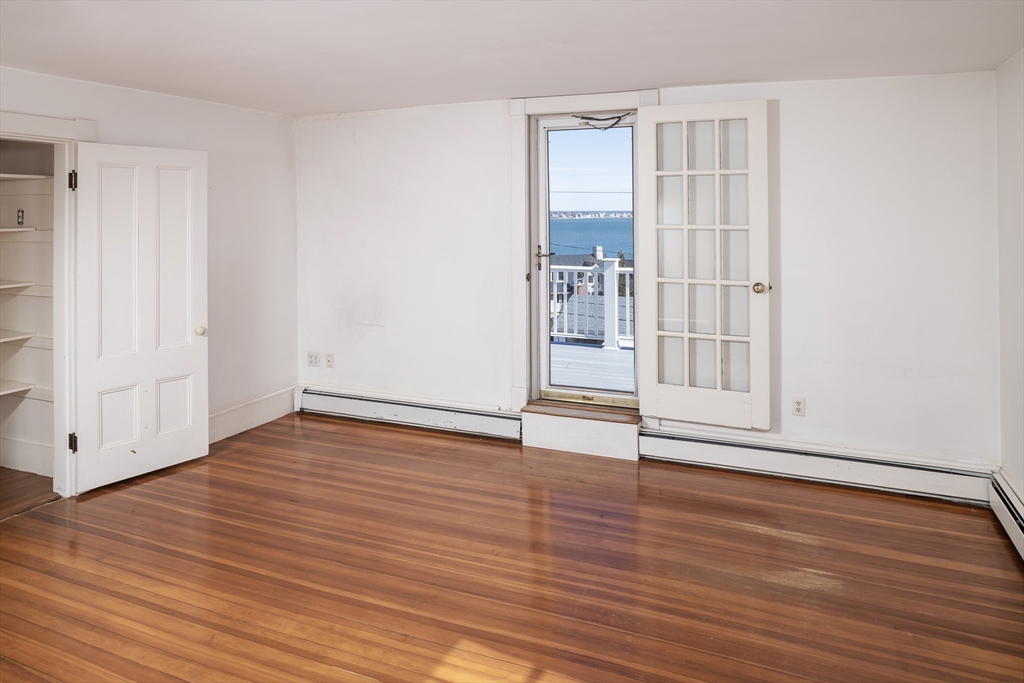 4 Bay View Ave