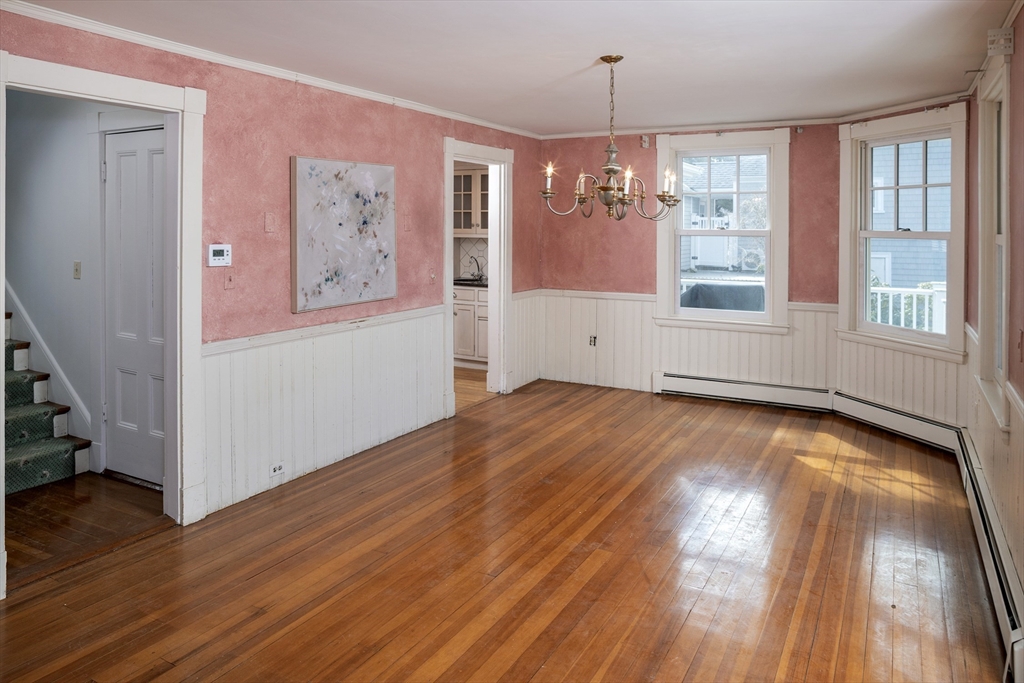 4 Bay View Ave