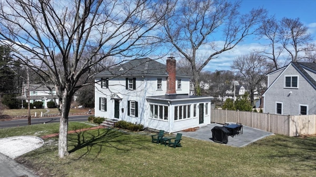 67 Governor Long Rd