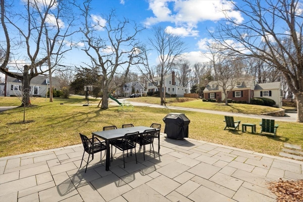 67 Governor Long Rd