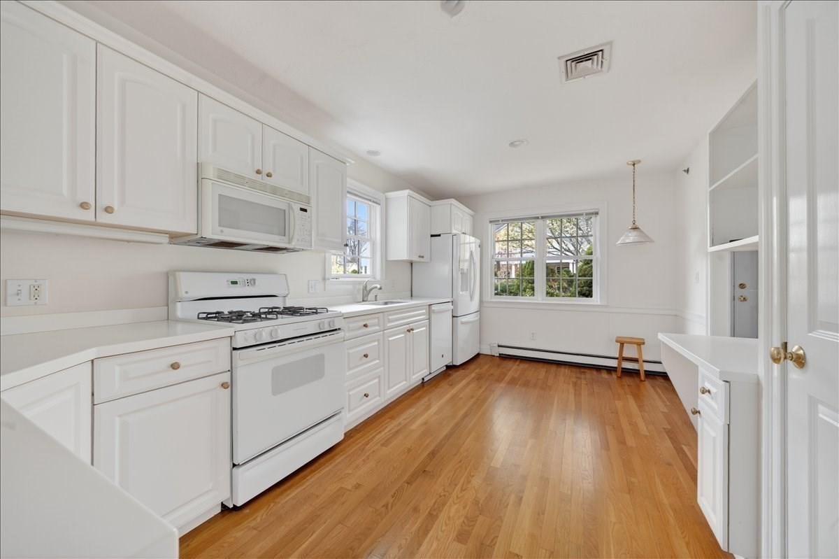 14 Whiting Lane # 14