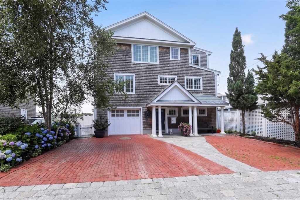 9 Beach Road