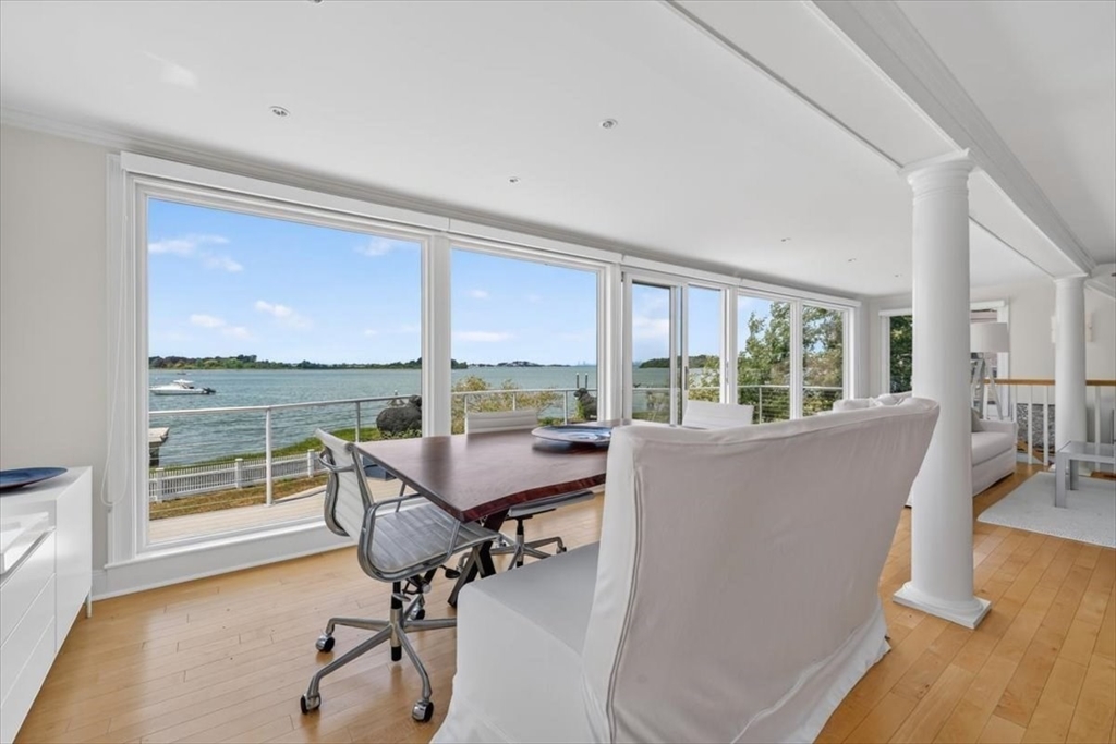 9 Beach Road