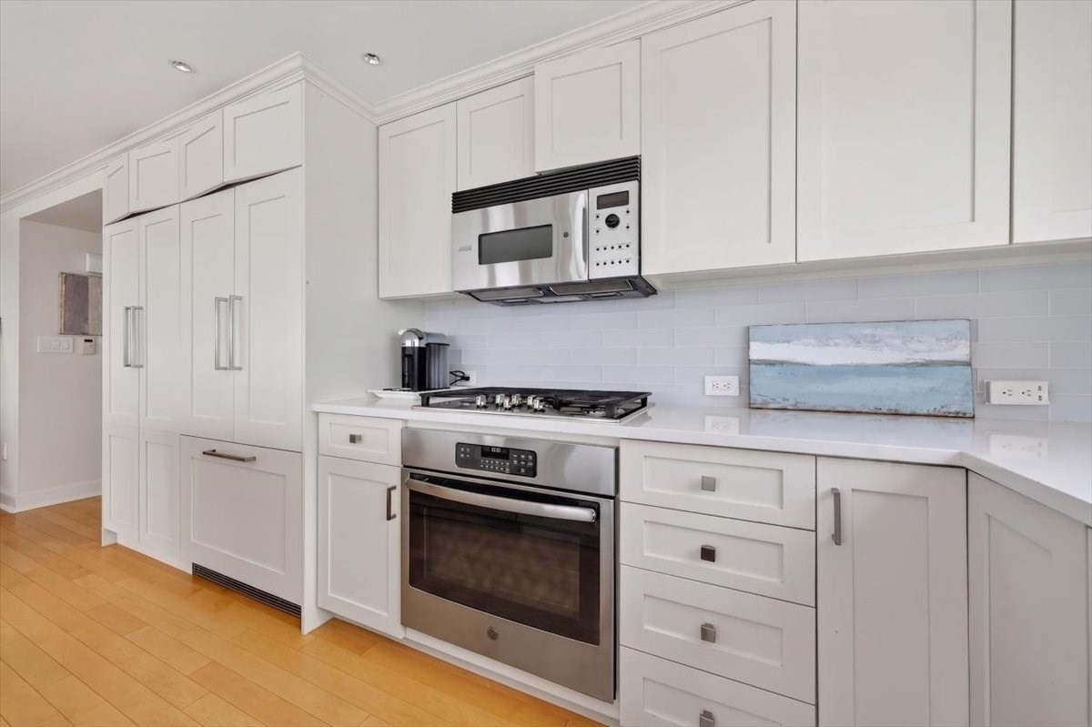 9 Beach Road