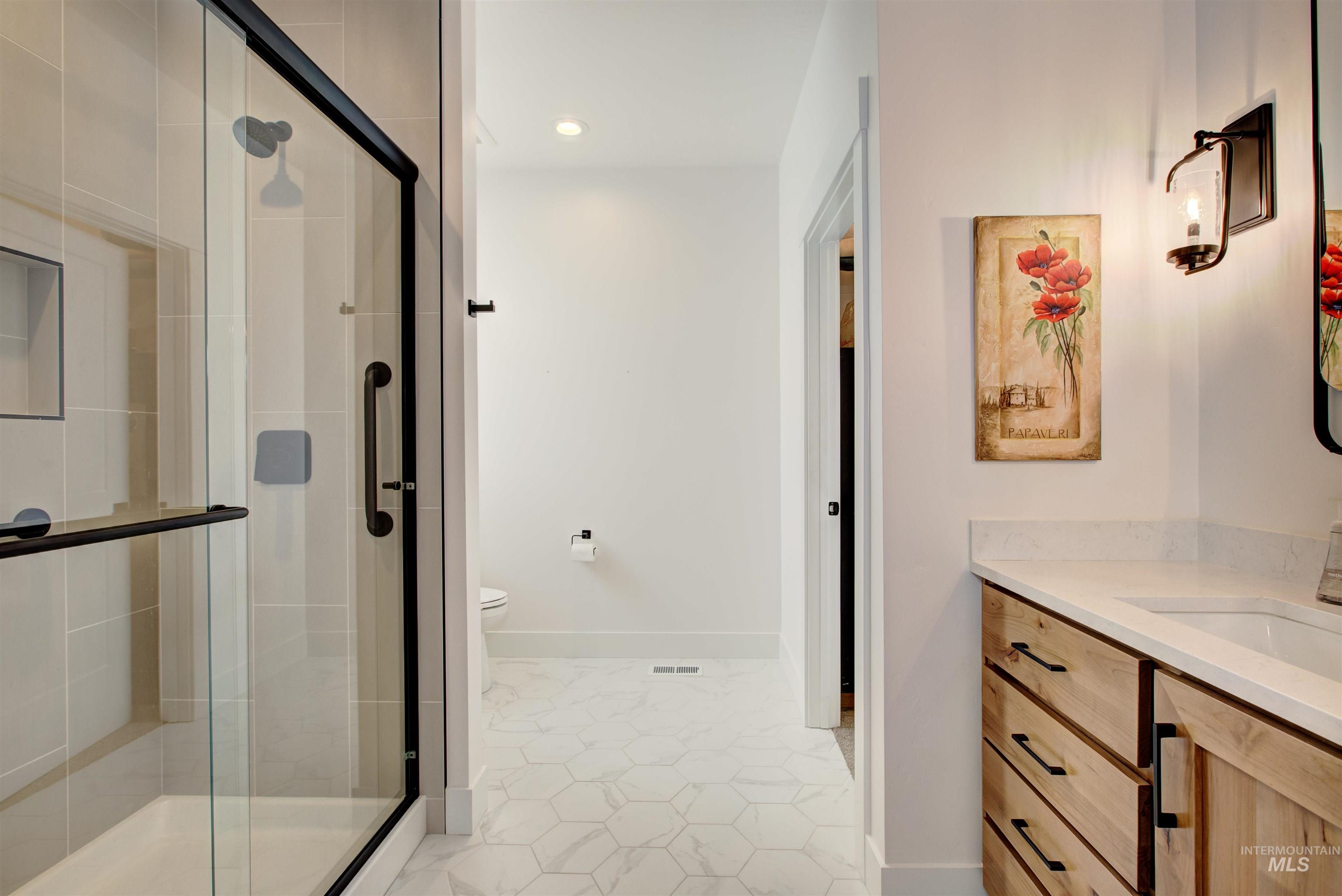 1424 E Azan Ct