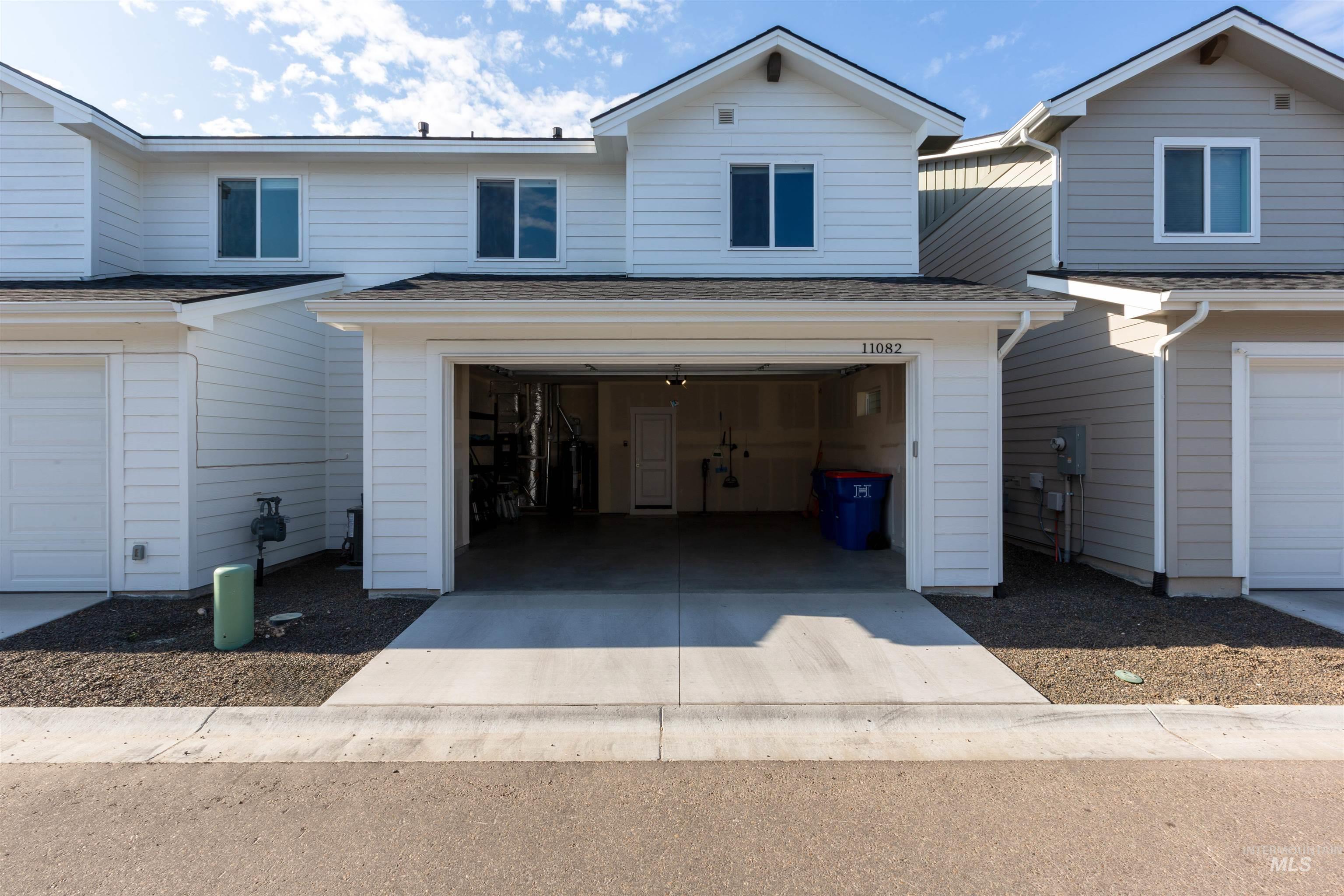 11082 W Hydrangea St.