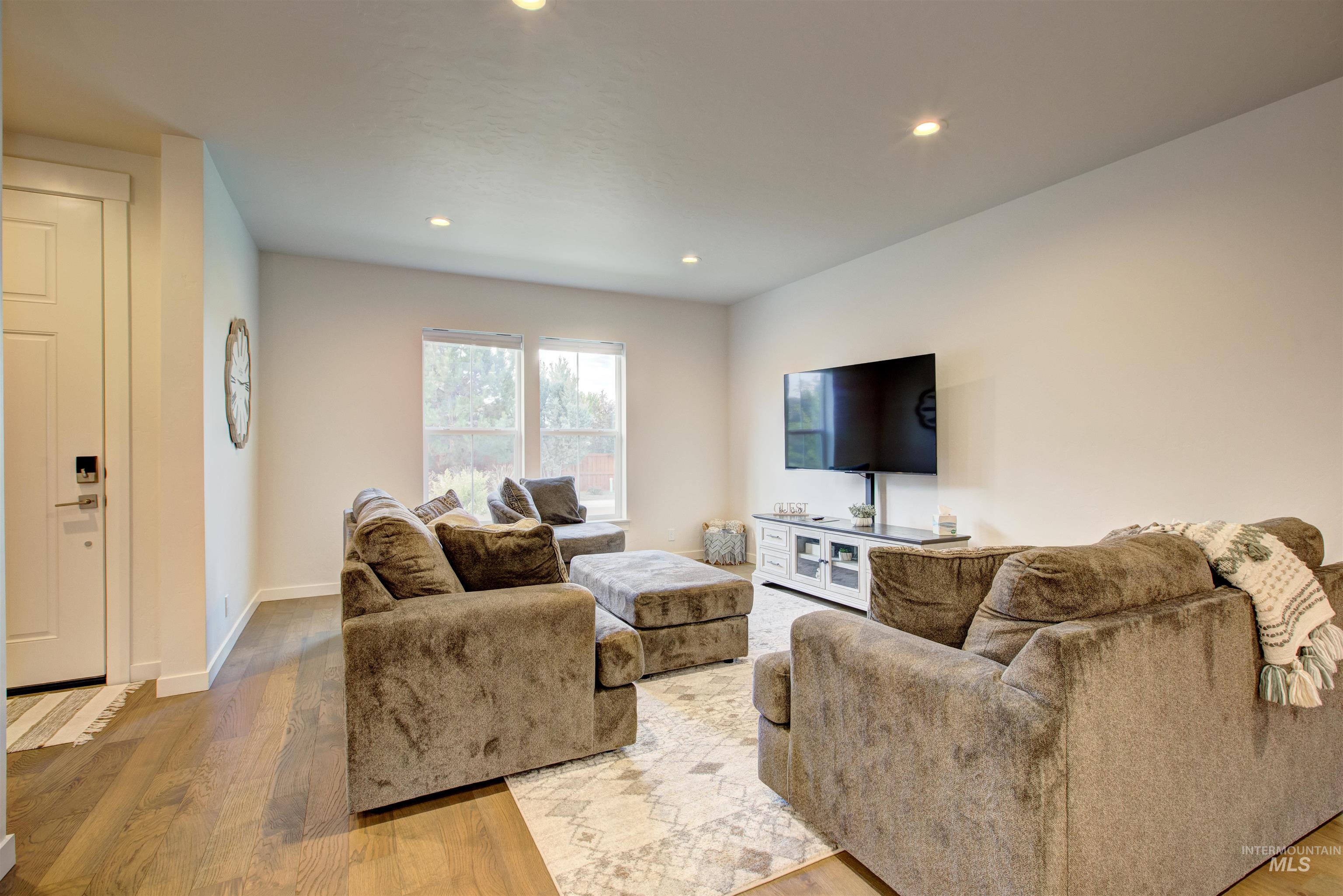 11082 W Hydrangea St.
