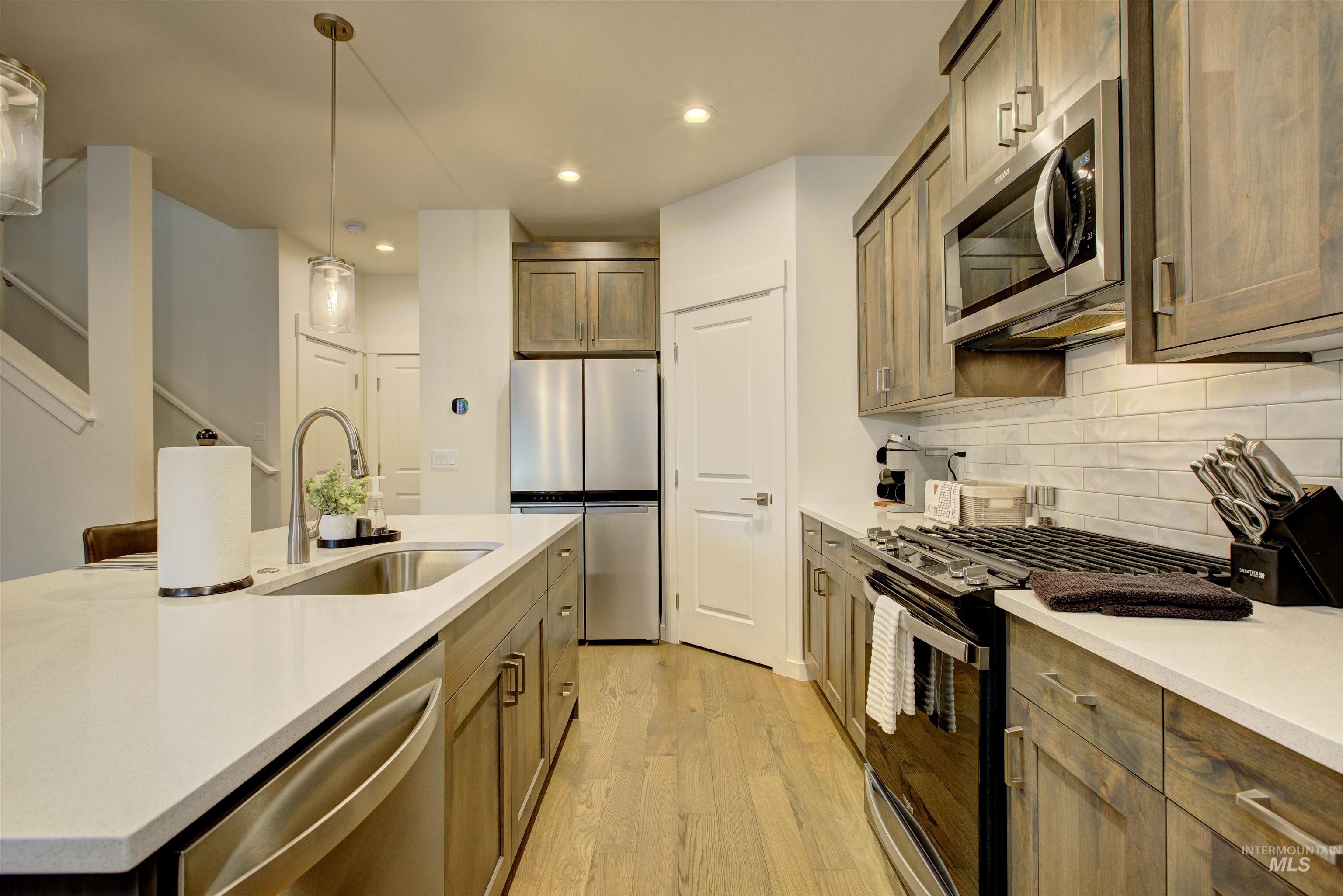 11082 W Hydrangea St.