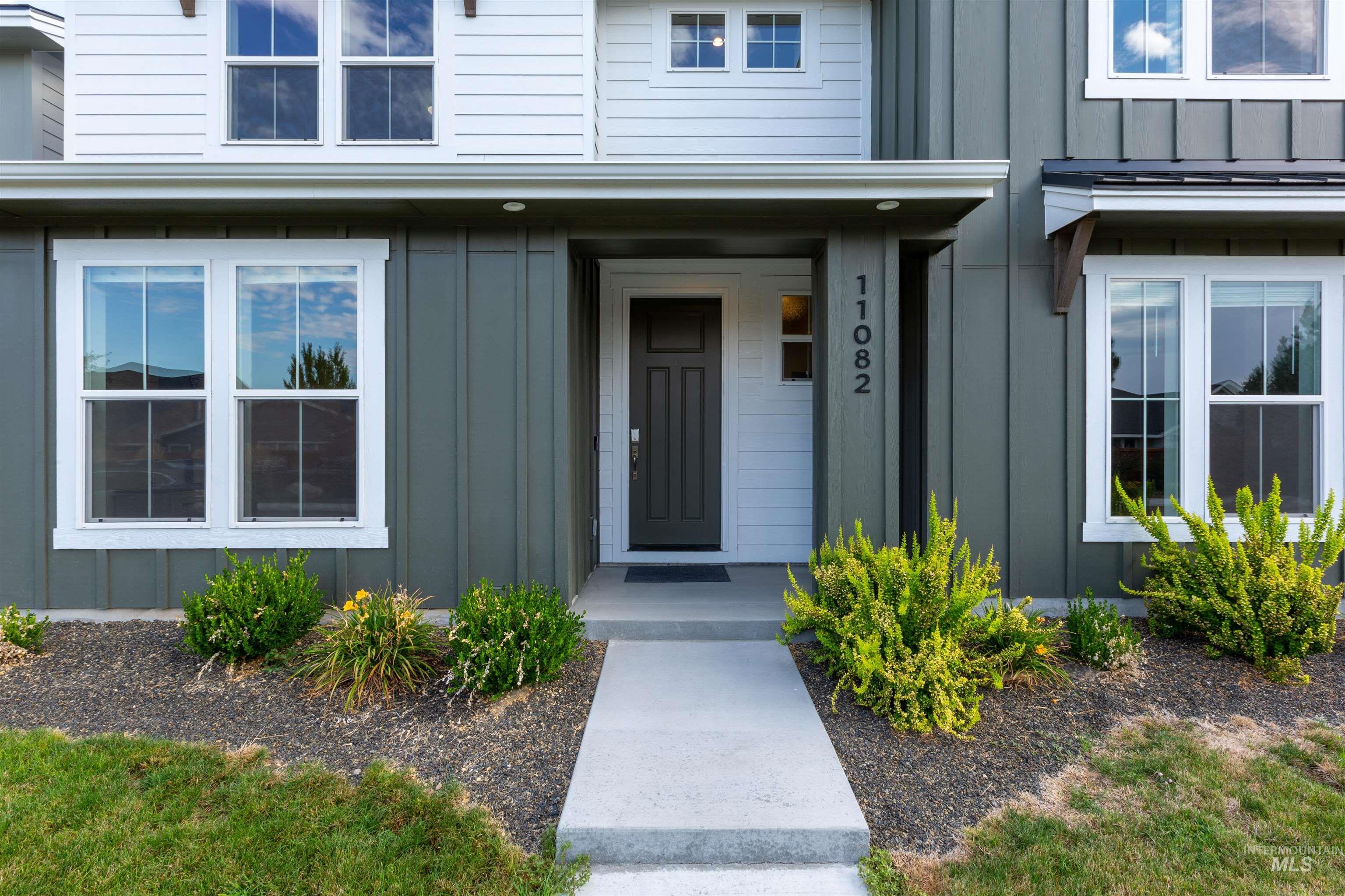 11082 W Hydrangea St.