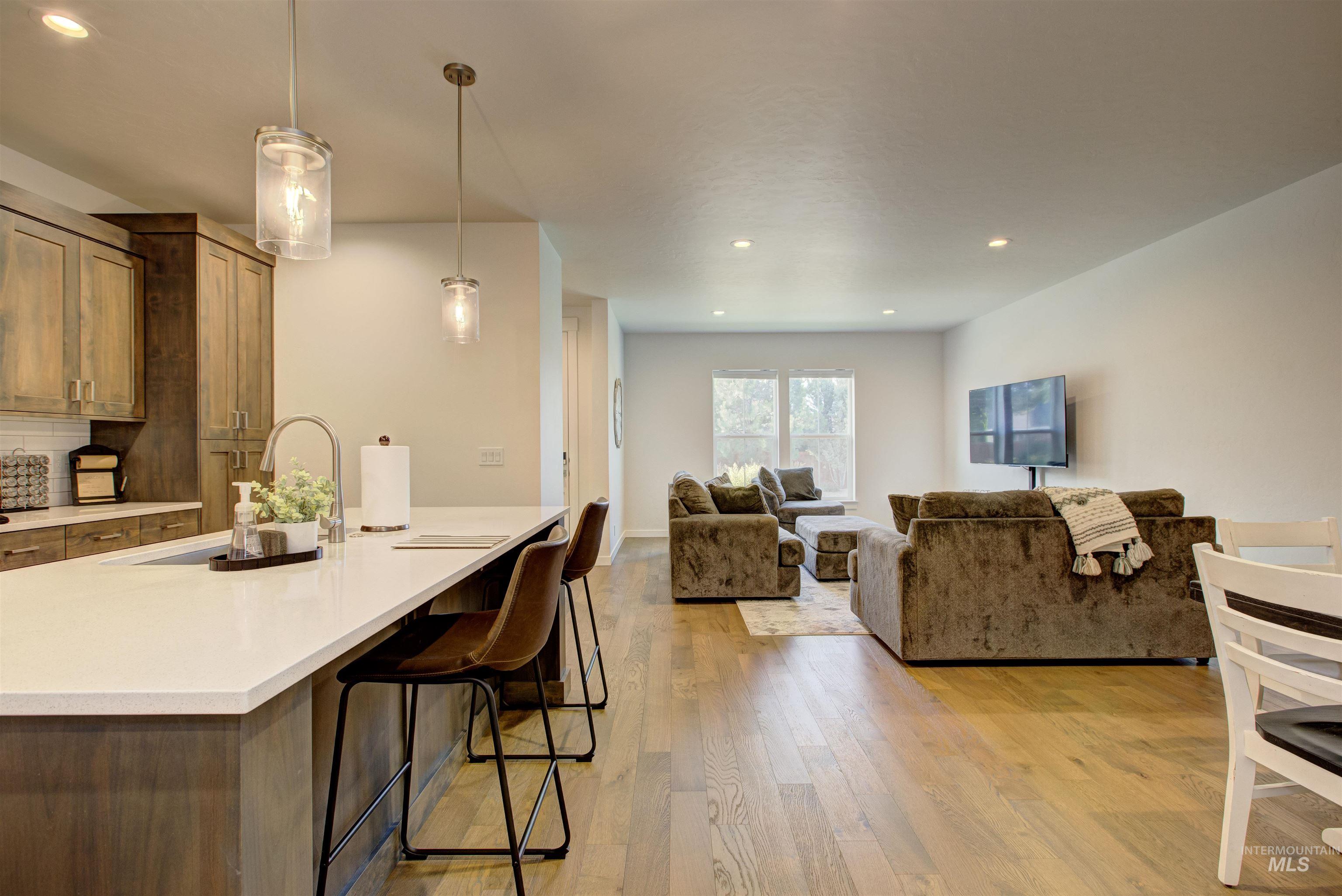 11082 W Hydrangea St.