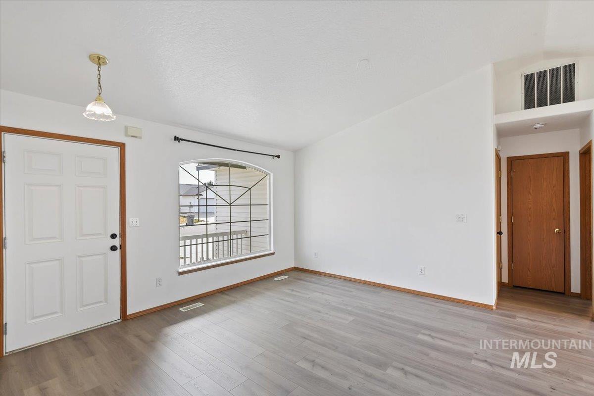 129 N Summer Breeze St.