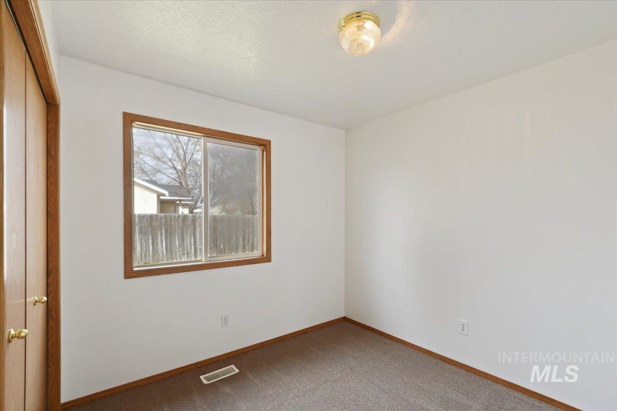129 N Summer Breeze St.