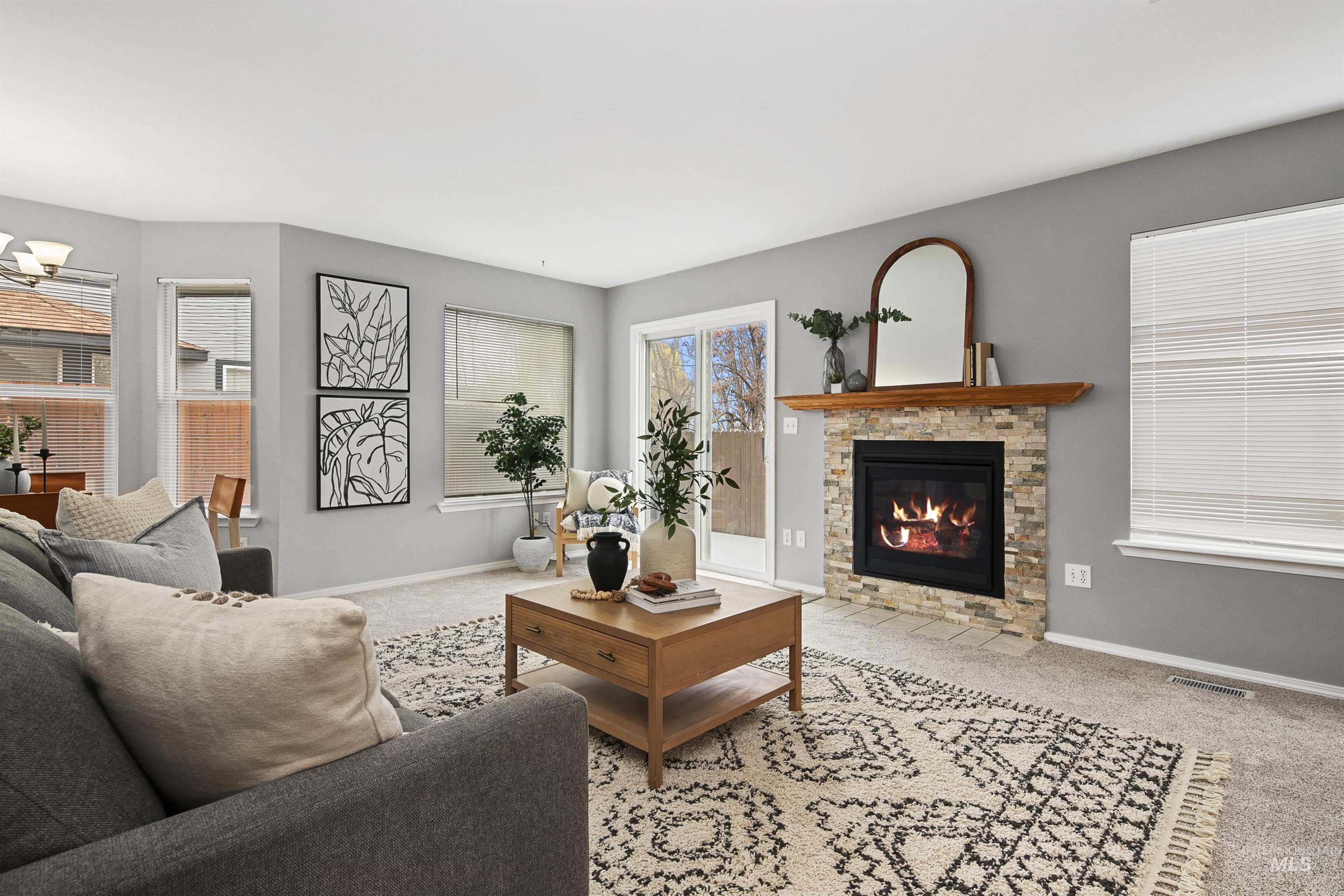 6830 W Russett