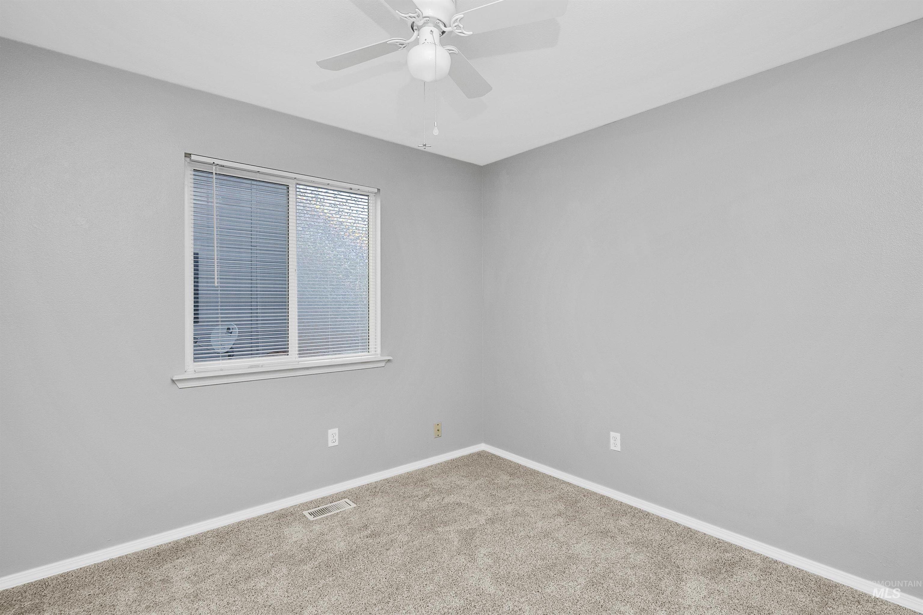 6830 W Russett