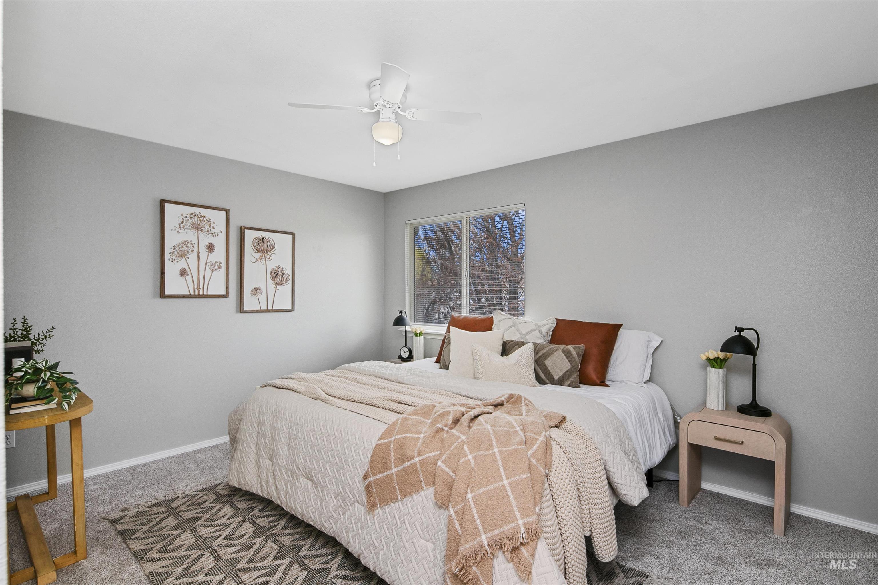6830 W Russett