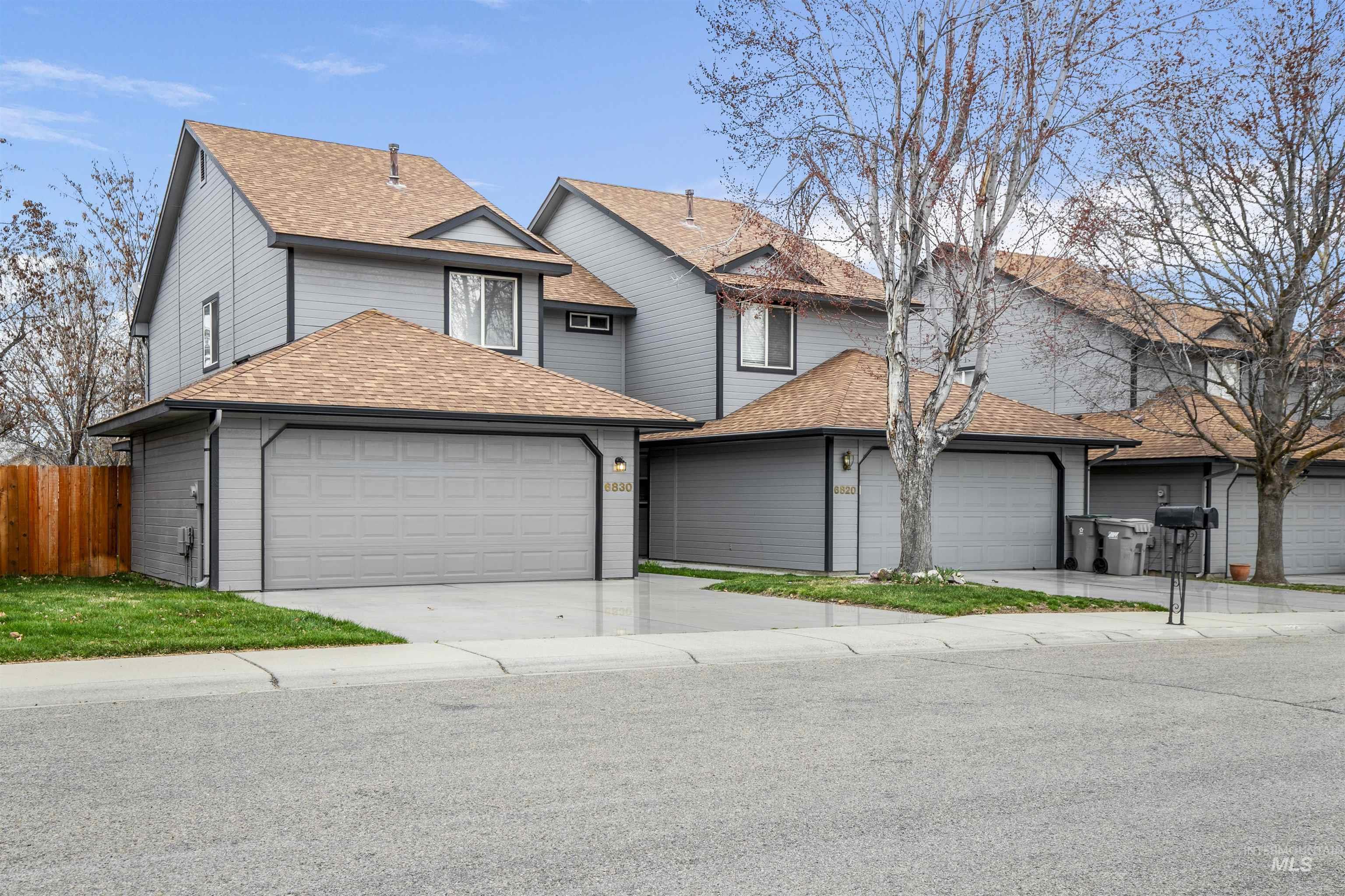 6830 W Russett