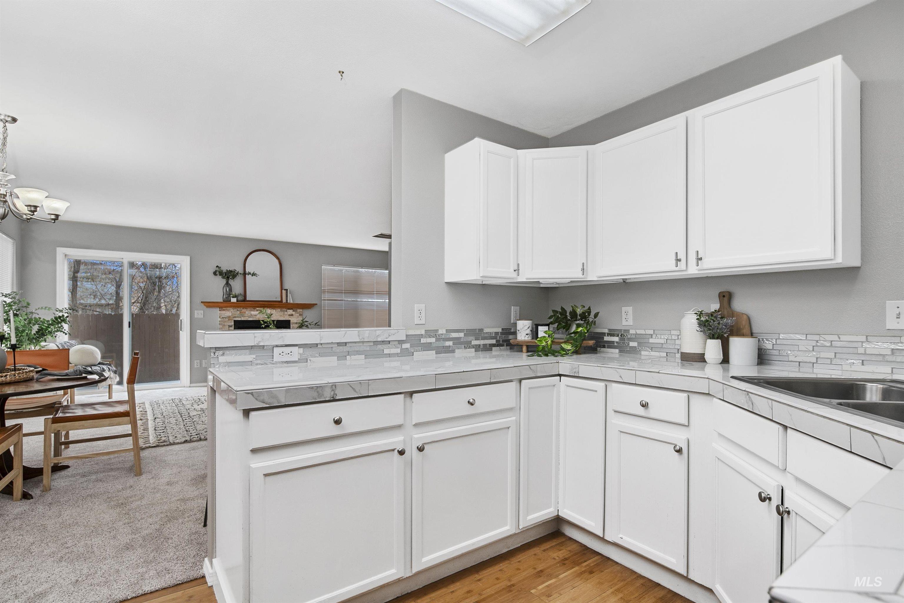 6830 W Russett