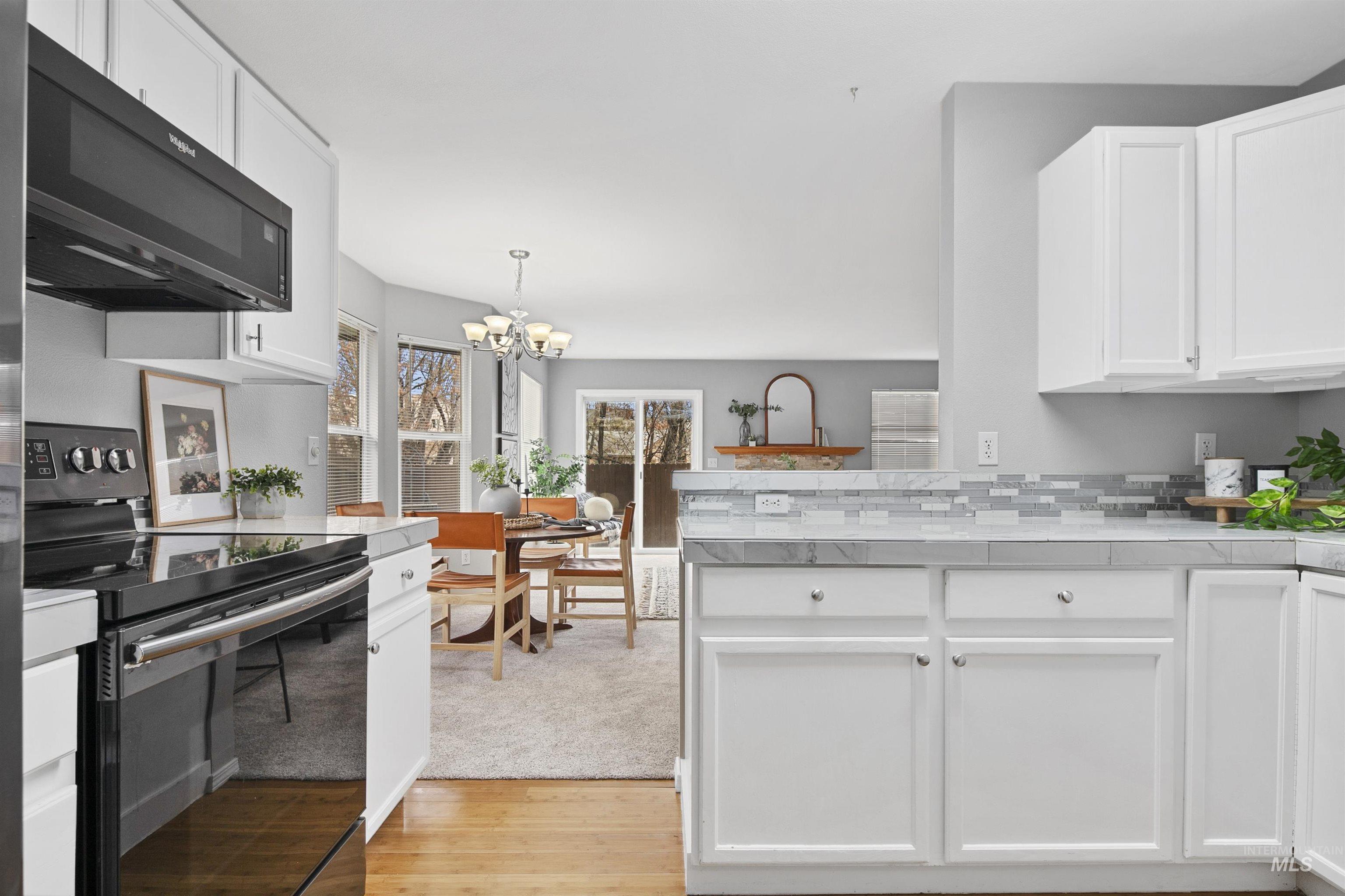 6830 W Russett