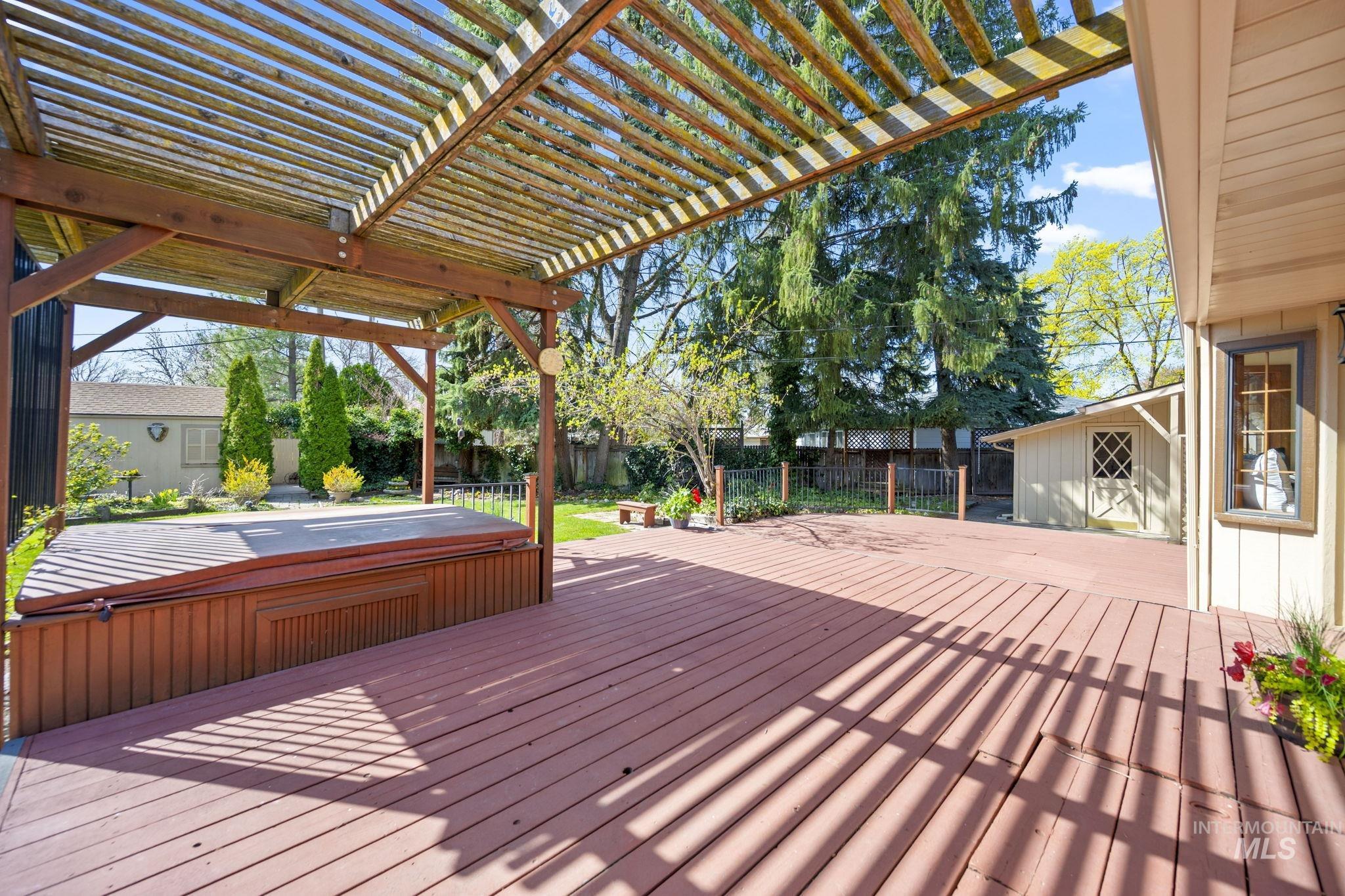 2824 N Weaver Circle