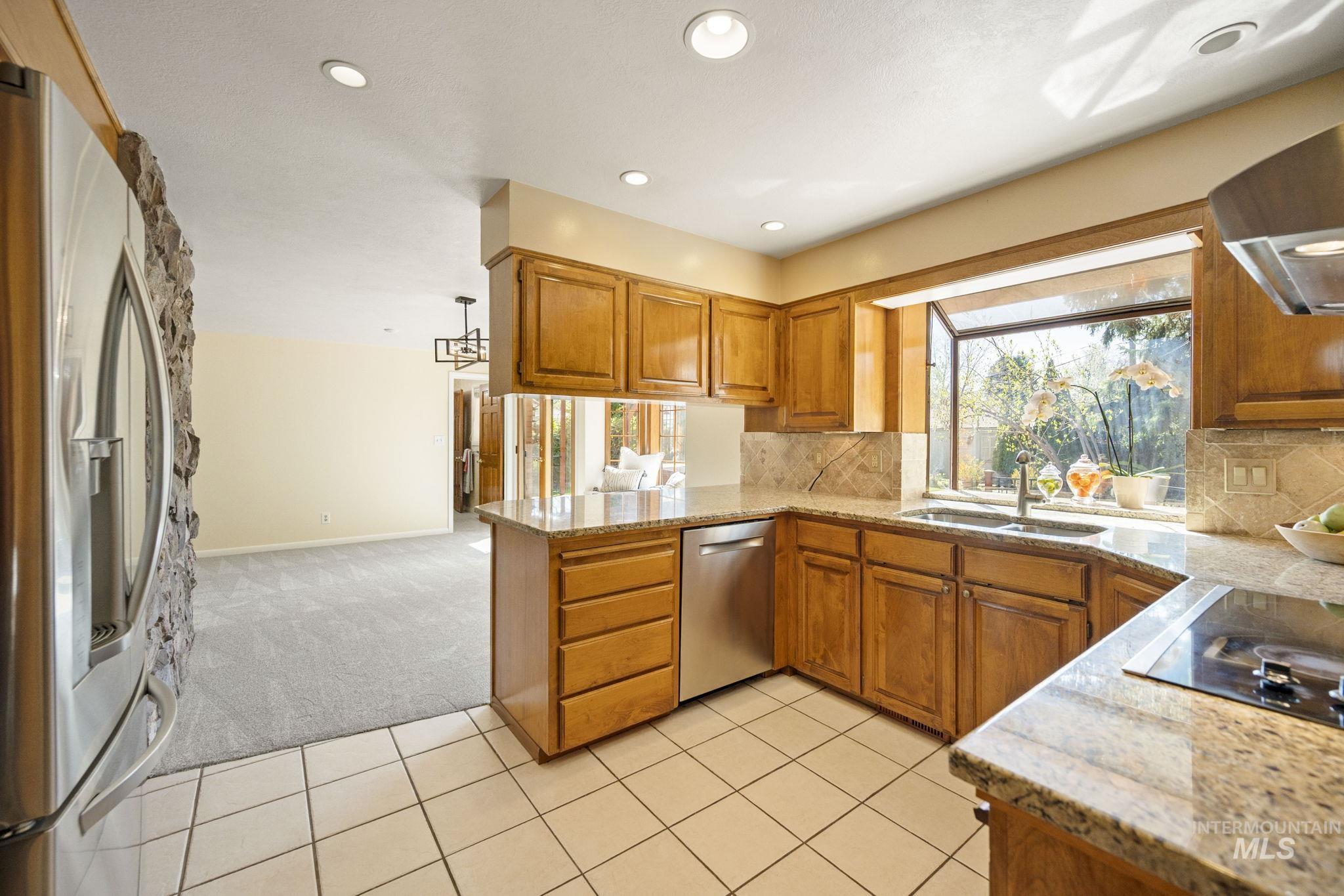 2824 N Weaver Circle