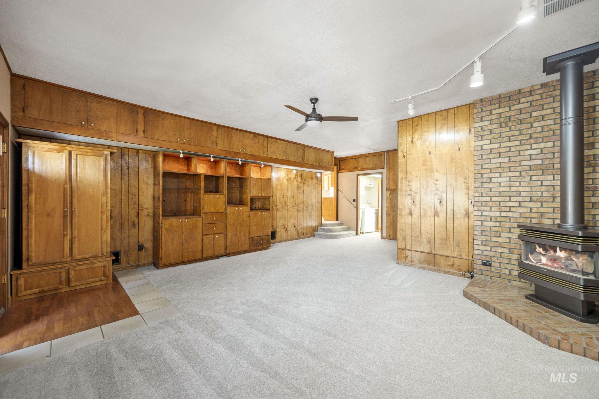 2824 N Weaver Circle