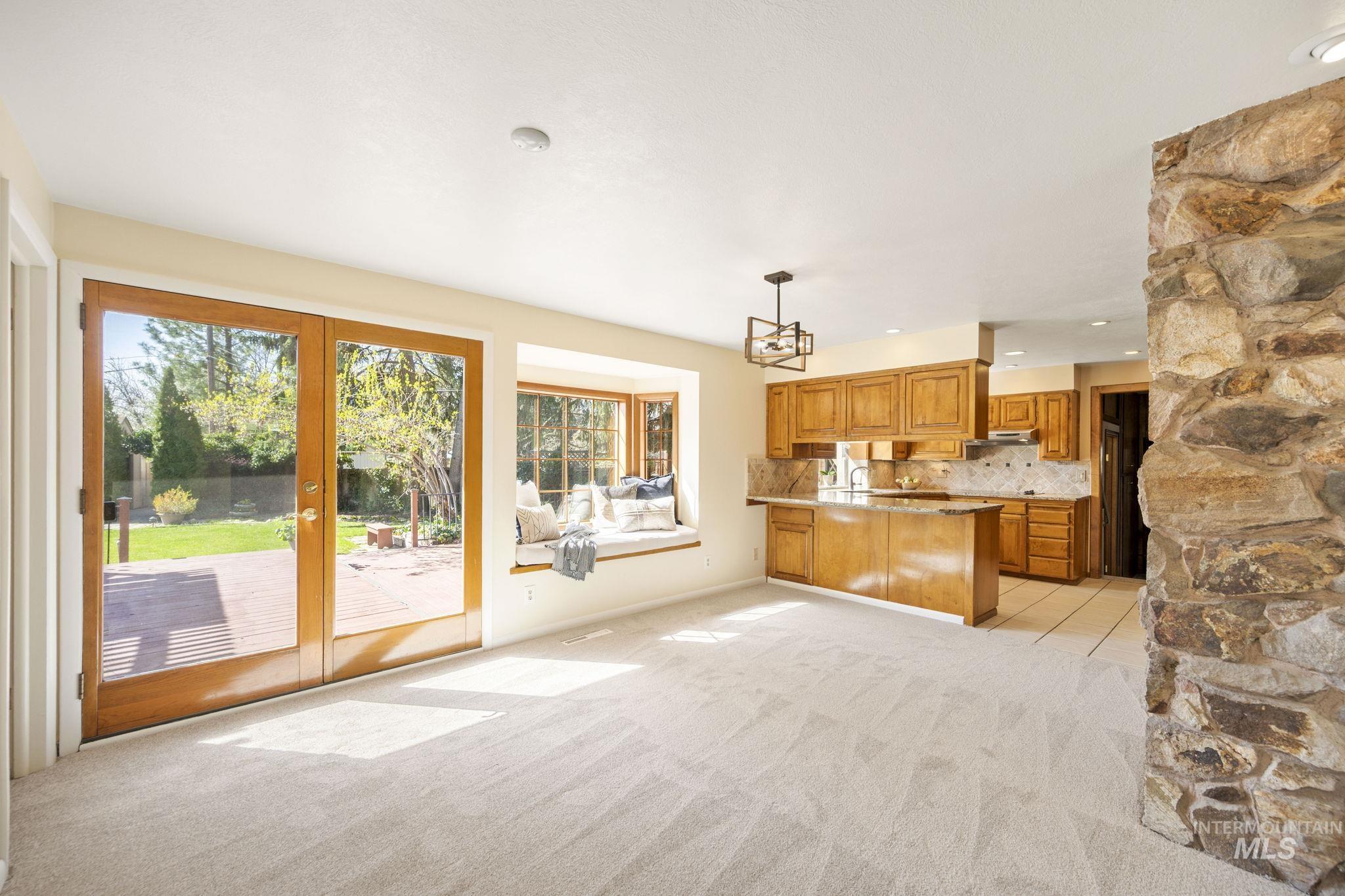2824 N Weaver Circle