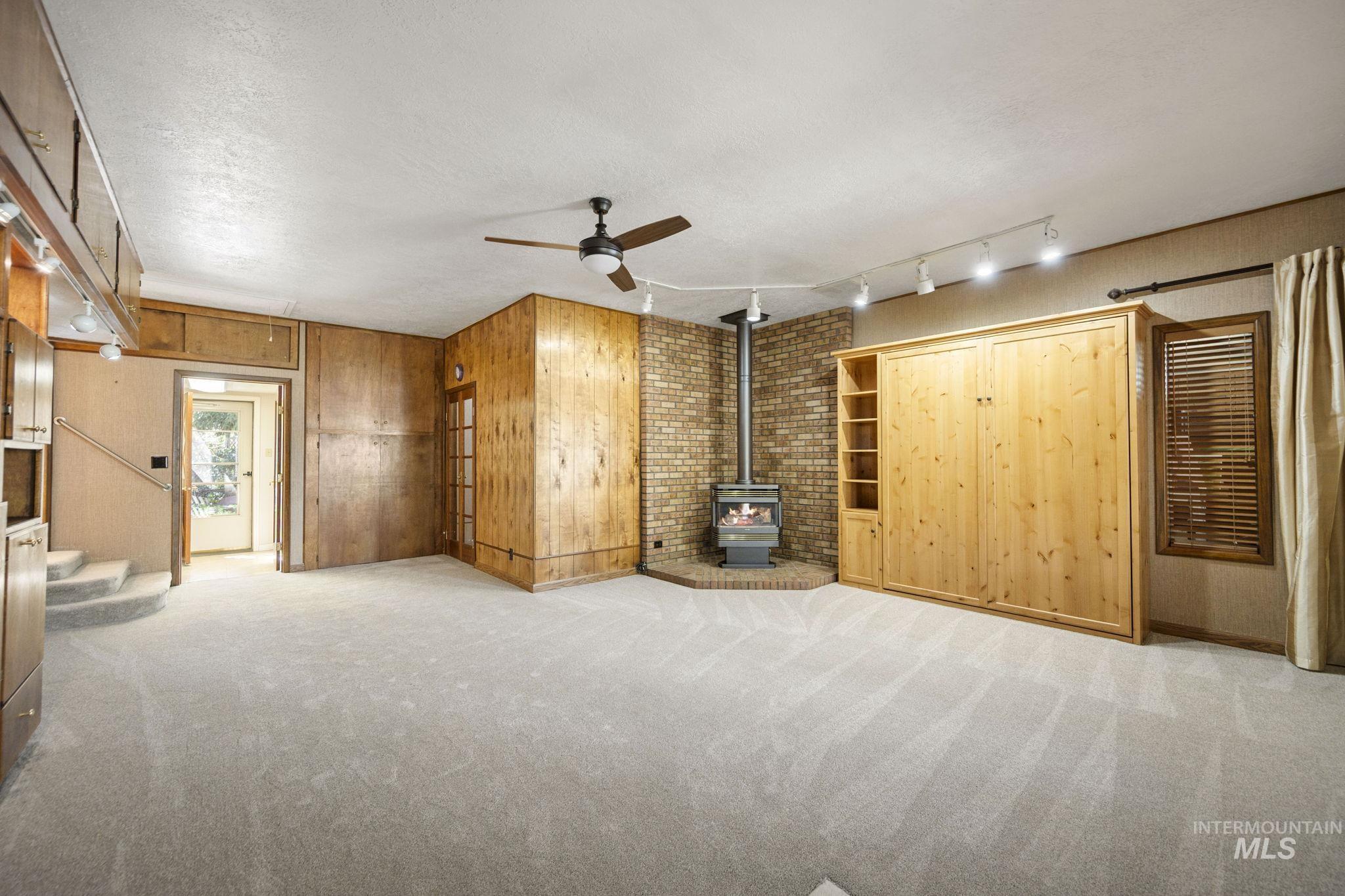2824 N Weaver Circle
